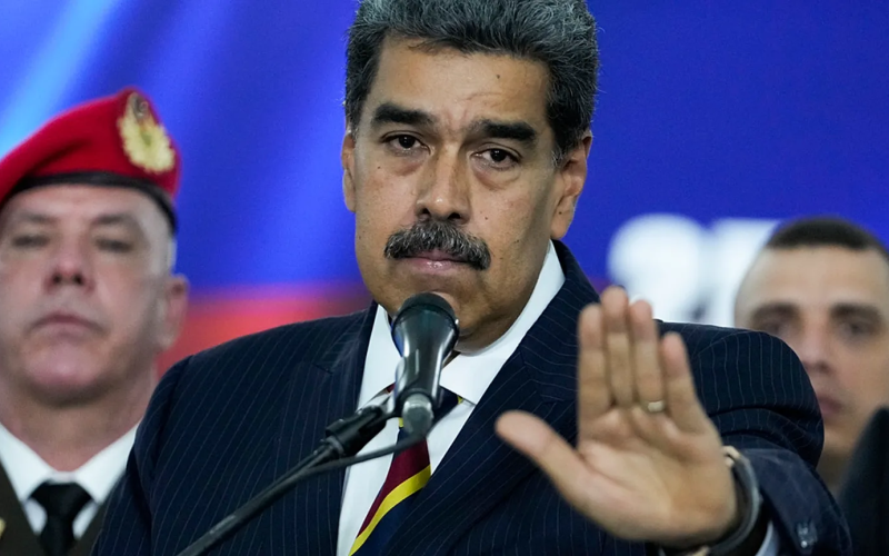 Maduro mobiliza 25 mil militares após ofensiva dos EUA no Caribe