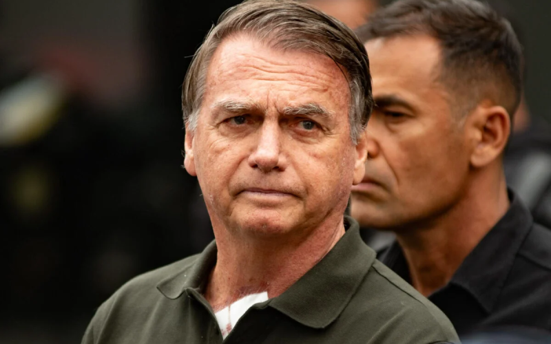 Defesa de Bolsonaro vai ao STF pedir autorização para cirurgia após exames confirmarem hérnias