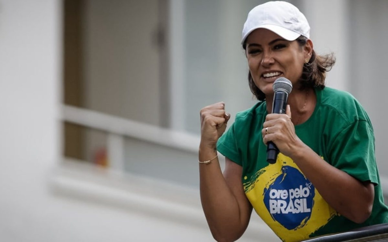 Bolsonaro define Michelle e Bia Kicis como apostas do PL ao Senado no DF