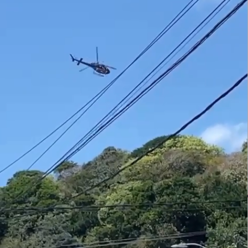 Helicóptero da PM é alvo de tiros durante operação em Mãe Luiza, em Natal