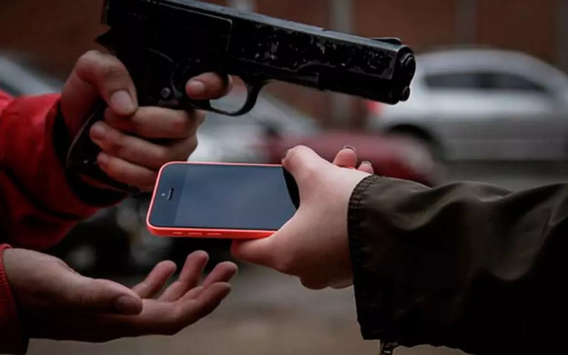 Celular na mira: RN recupera menos de 10% dos aparelhos roubados