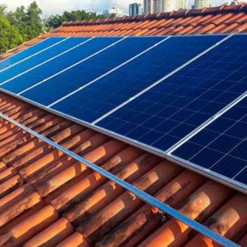 Cobrança surpreende usuários de energia solar no RN e levanta debate sobre legalidade das tarifas