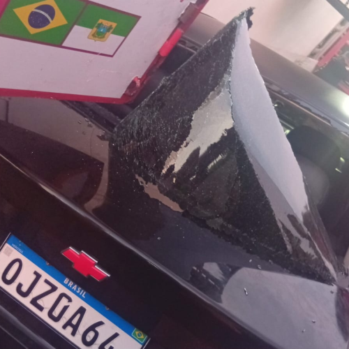 Mulher é prensada entre trio elétrico e carro durante prévia de carnaval na Grande Natal