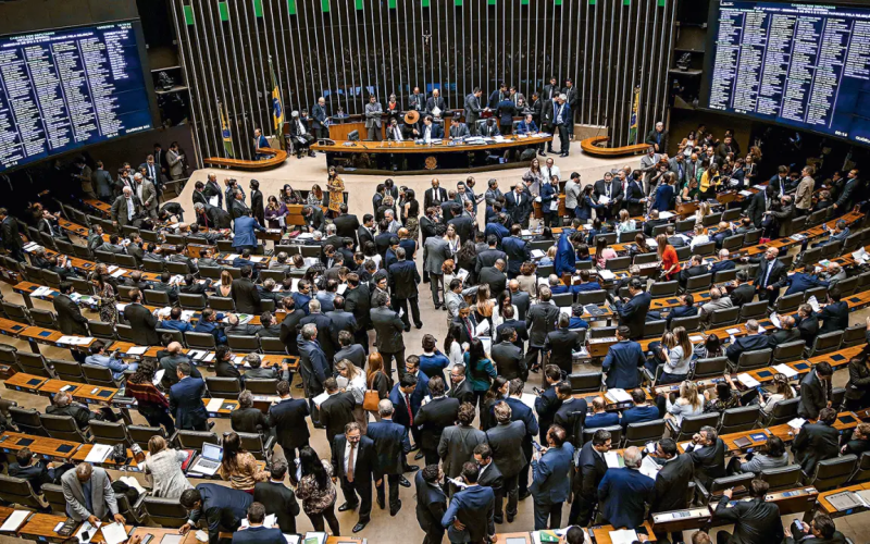 Câmara aprova aumento de pena para furto e roubo de cabos e equipamentos de energia e telecomunicações