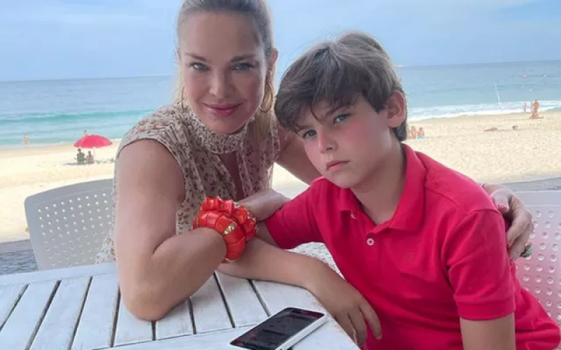 Filho de Letícia Birkheuer volta às redes, acusa a mãe de mentir e diz estar cansado da exposição