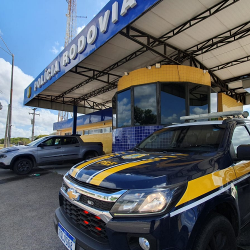 Abasteceu, fugiu e acabou preso: PRF recupera carro furtado na Grande Natal