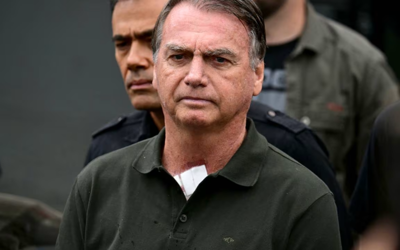 Desembargadora derruba liminar e mantém seguranças de Bolsonaro