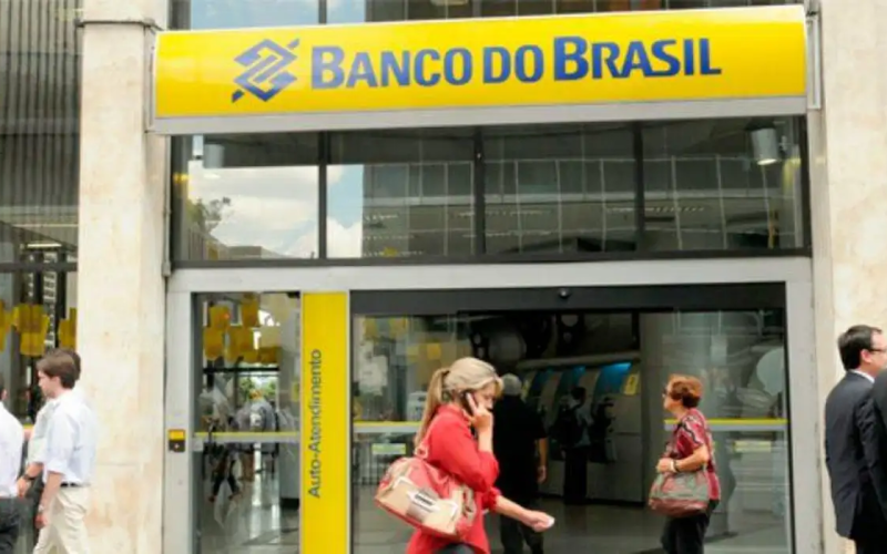 Banco do Brasil perde R$ 7,7 bilhões em um único dia e volta ao menor valor de mercado em mais de 1 ano