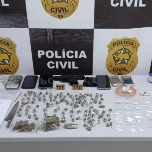 Polícia prende homem e apreende adolescente com arma roubada de militar em Parnamirim