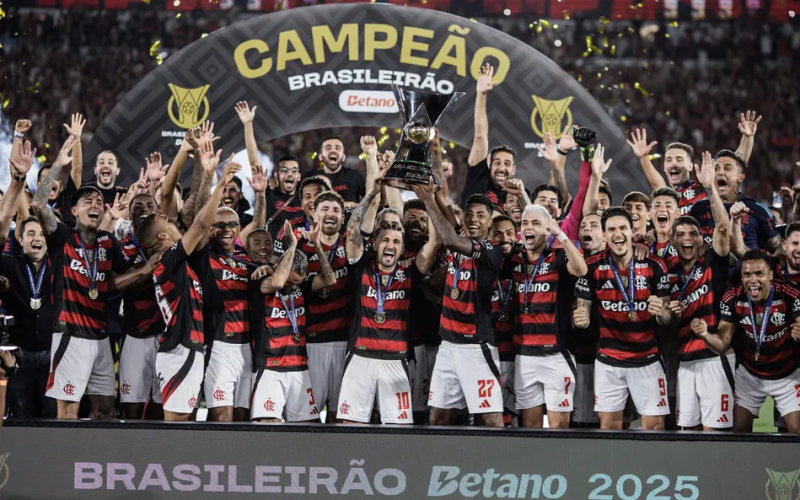 Flamengo levanta o nono Brasileirão e se firma como segundo maior campeão da história