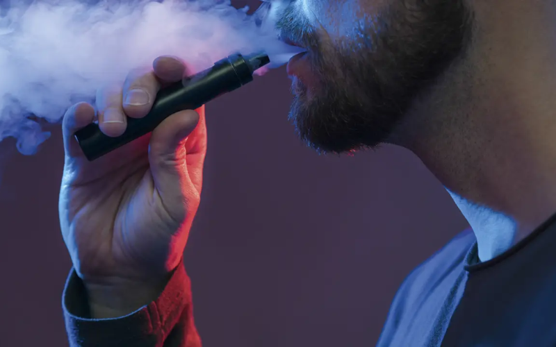 Novos estudos: Vapes, a moda que parecia inofensiva esconde riscos sérios à saúde