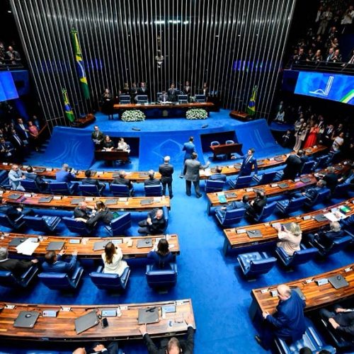 Senado analisa PEC da Blindagem sob forte rejeição popular e risco de derrota