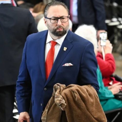 Conselheiro de Trump fala sobre Alexandre de Morais; “não vou descansar até vê-lo preso”