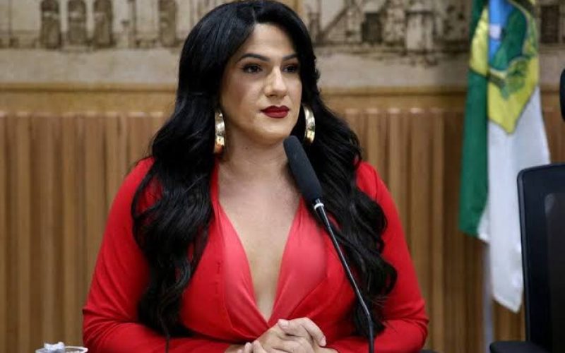 Três pessoas são indiciadas por transfobia contra Thabatta Pimenta na Câmara de Natal
