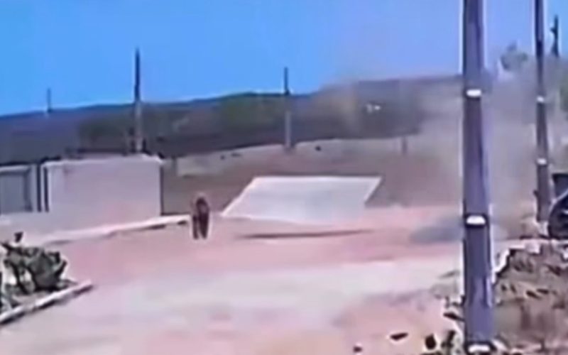 Homem morre após ser atingido por placa metálica arrancada pelo vento em Assu