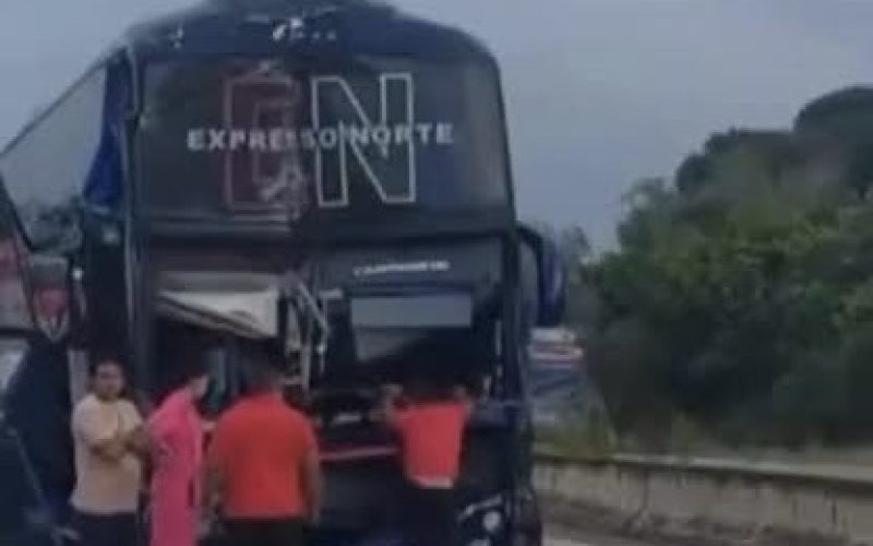 Colisão entre ônibus e caminhão deixa nove feridos na BR-101 em Arês
