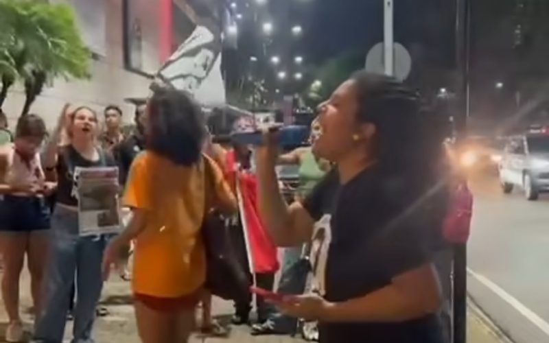 Protesto em Natal critica operação policial no Rio de Janeiro e pede o fim da Polícia Militar