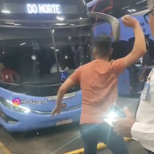 Homem apedreja ônibus após ser impedido de embarcar na rodoviária de Teresina