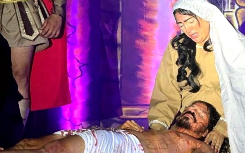Paixão de Cristo em São Gonçalo do Amarante traz mulheres trans em papéis como de Maria, mãe de Jesus