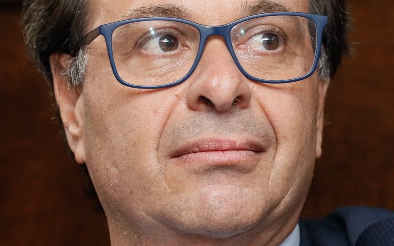PF prende ex-ministro Gilson Machado no Recife por suspeita de ajudar Mauro Cid a deixar o país