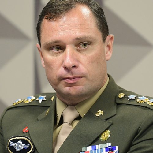 Mauro Cid, ex-ajudante de ordens de Bolsonaro, é preso pela Polícia Federal
