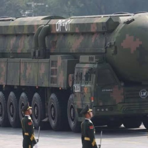 China exibe mísseis nuclear em desfile dos 80 anos da vitória sobre o Japão