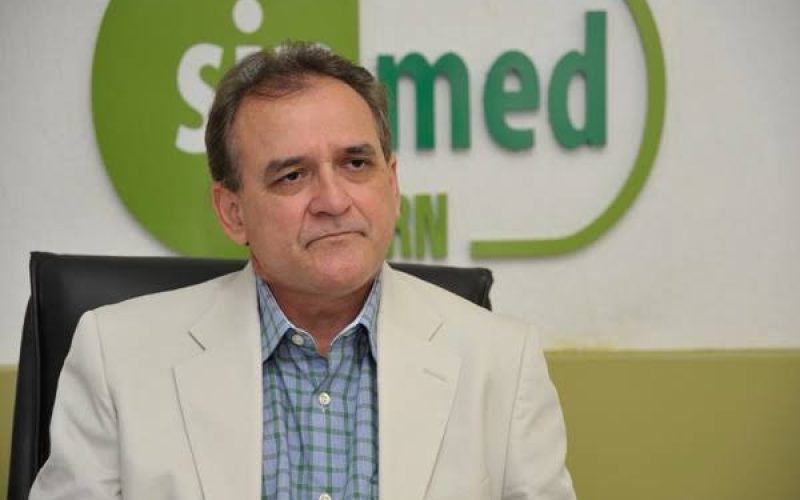 Sindicato denuncia, mas esquece do próprio rastro: pressão da Coopmed contra médicos beira chantagem