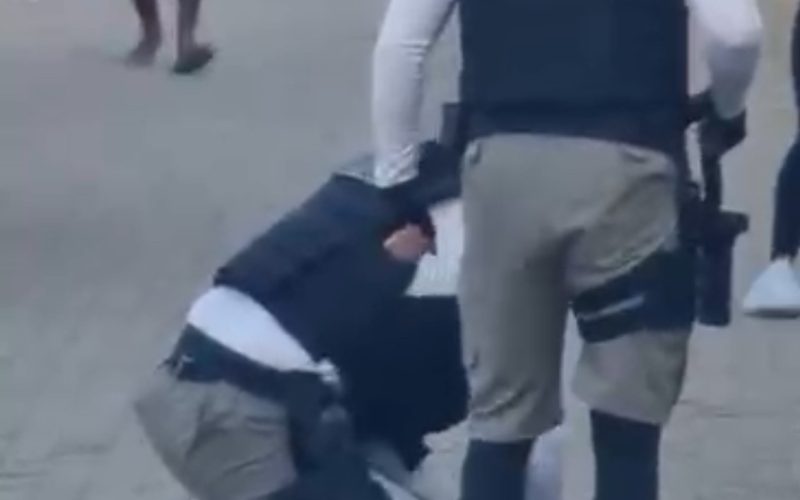 Homem é baleado pela polícia após ameaçar banhistas em Ponta Negra