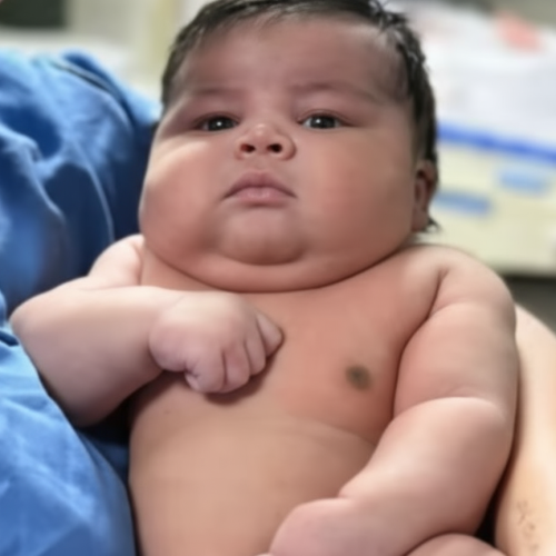 Mãe leva 55 pontos após parto normal de bebê de 6,5 kg no Espírito Santo