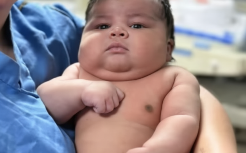 Mãe leva 55 pontos após parto normal de bebê de 6,5 kg no Espírito Santo