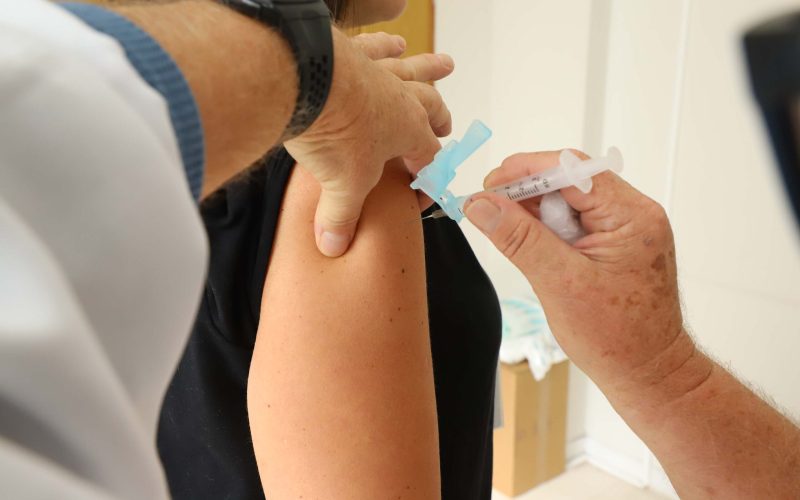 Vacinação contra a gripe é liberada para toda a população em Natal